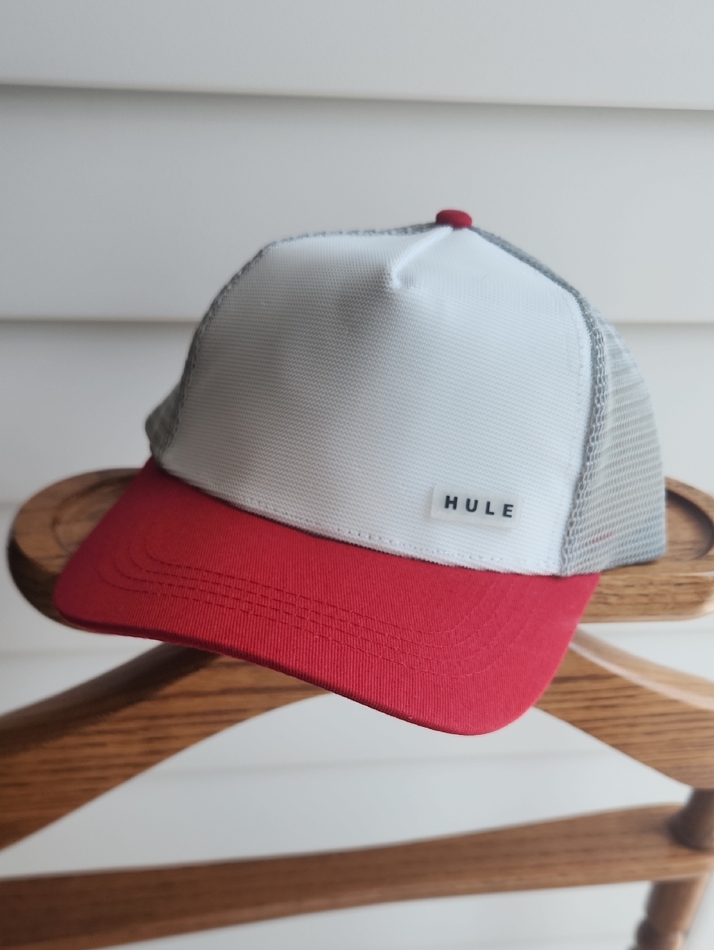 HULE Trucker Hat in White and Red NWOT